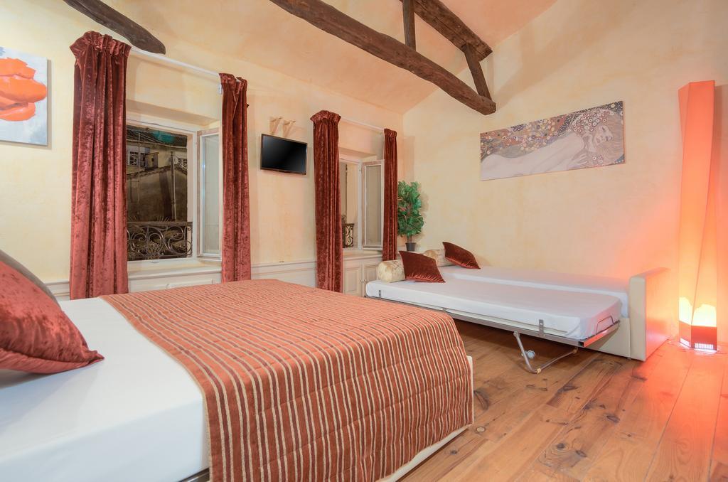 Charming House Apartment คานส์ ภายนอก รูปภาพ